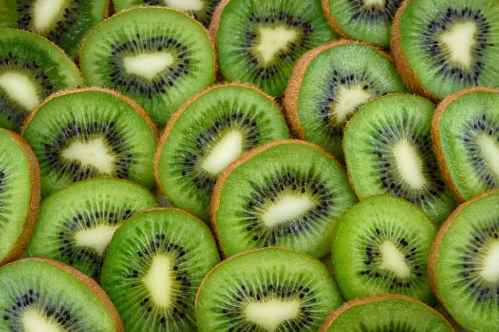 beneficios del kiwi