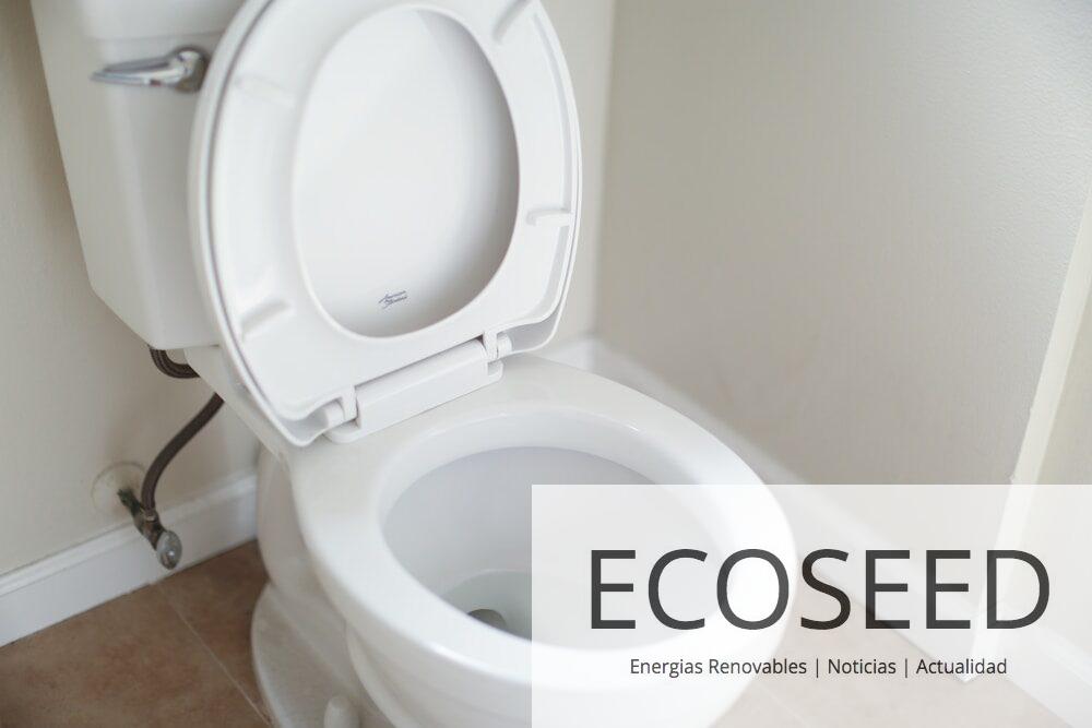 white ceramic toilet bowl with cover